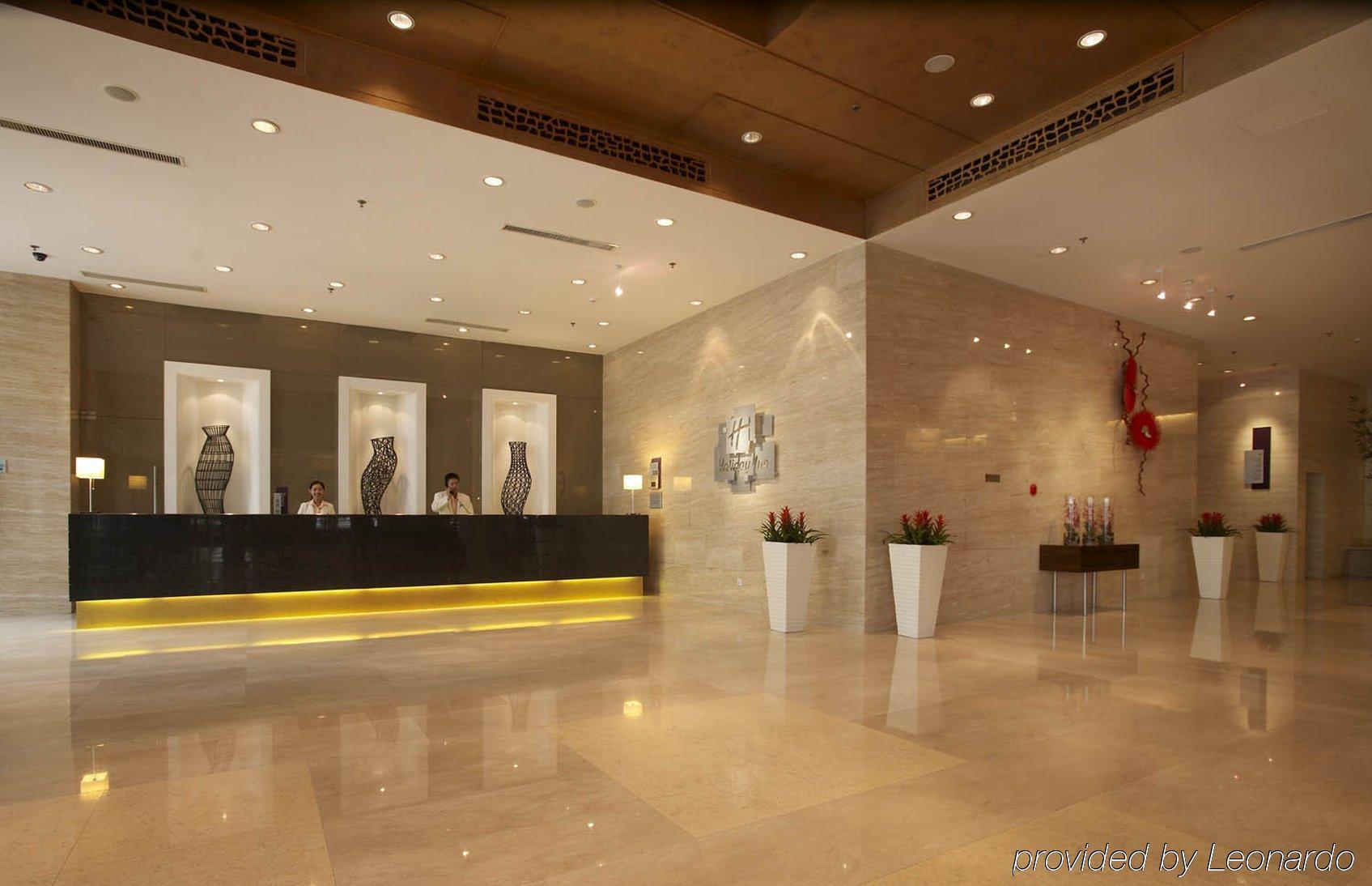 Holiday Inn Central Plaza Peking Beltér fotó
