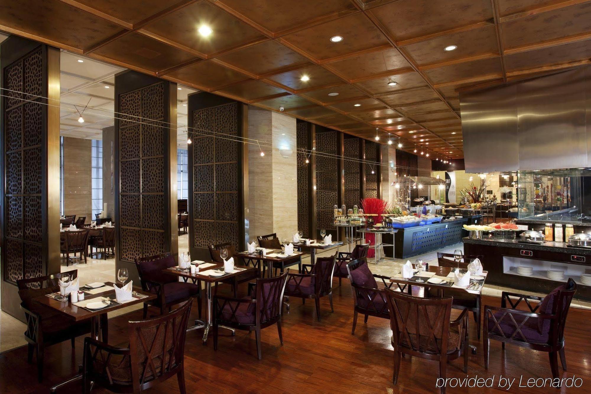 Holiday Inn Central Plaza Peking Étterem fotó